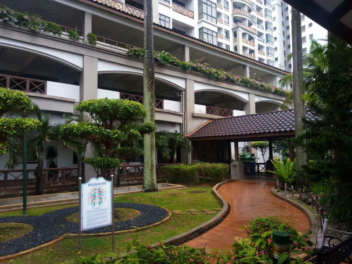 Aparthotel Costa Mahkota Malacca Exterior foto