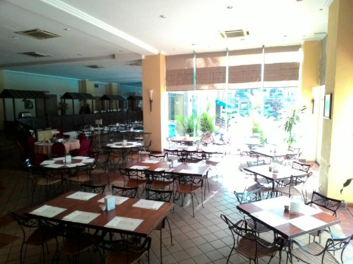 Aparthotel Costa Mahkota Malacca Exterior foto